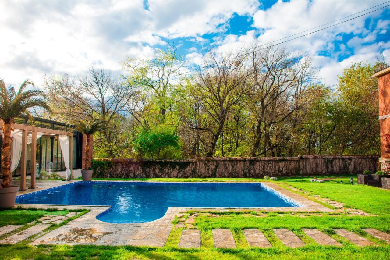 The Belgrade Hills Rooms And Suites Exterior photo